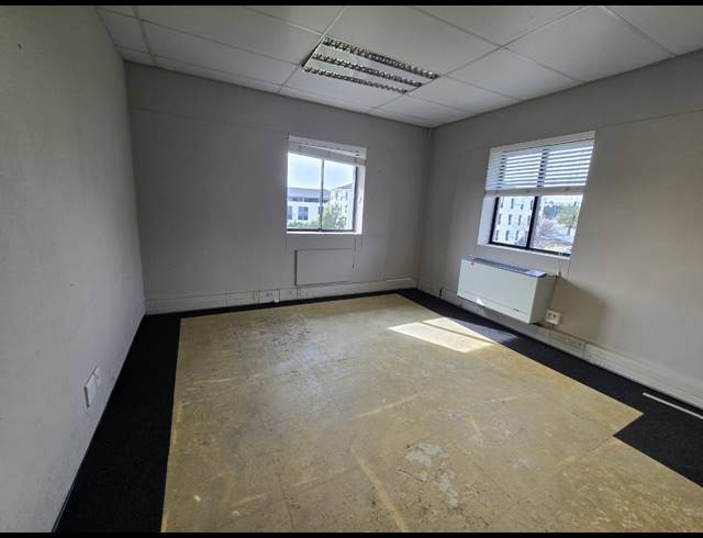 170M² OFFICE TO LET IN TYGER VALLEY